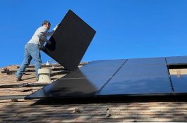 Nová smernica: Solárne panely budú povinnosťou na budovách